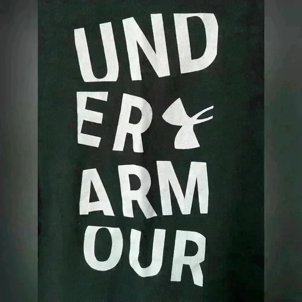 💚  2/$15 Underarmour Size Medium Loose Fit Black & White T-Shirt - Picture 2 of 3